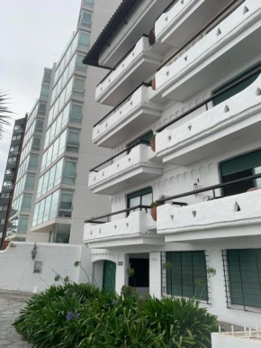 Amplio Departamento frente al mar - SOLO FAMILIAS